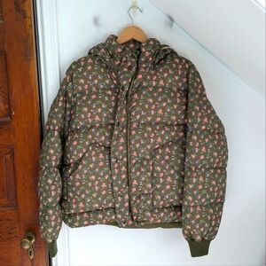 THE GREAT. Down Puffer Jacket in Cypress Basin Floral